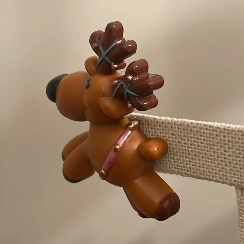 Vintage Russ Brown Reindeer Brooch - Christmas Brooch Holiday Pin